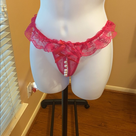 Lace Pearl Thong - Picture 2 of 4